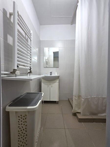 Parc Carol – apartament 2 camere – 50 mp – 350 eur